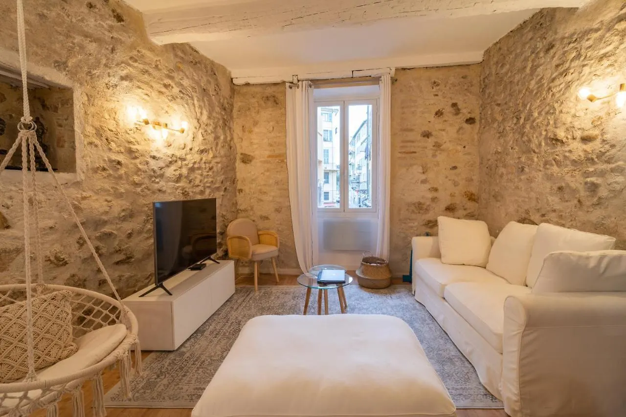 Suite Fusion - Charme De L'Ancien Et Confort Moderne - Vieux Nice - 2 Chambres - Wifi - 5 Min Des Plages - 30 Min De Cannes Et Monaco 0*,  France
