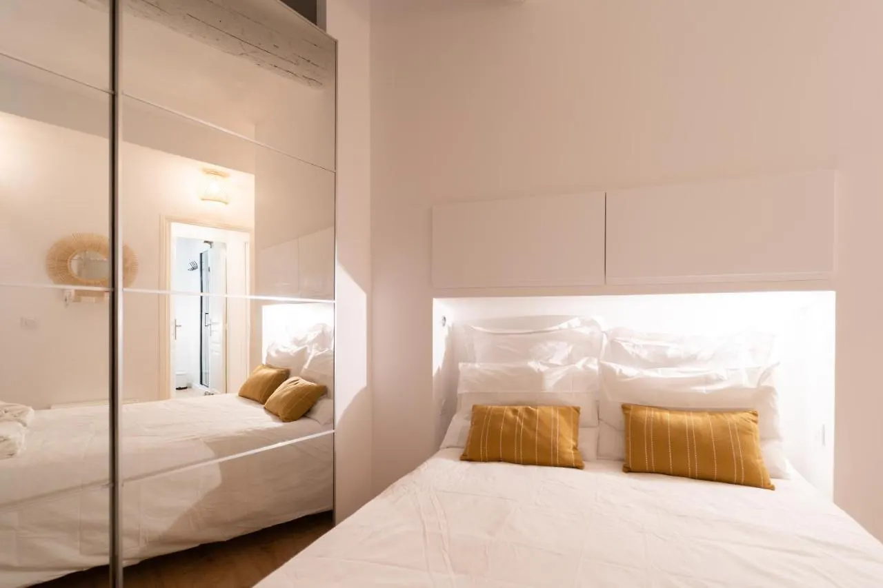 Suite Fusion - Charme De L'Ancien Et Confort Moderne - Vieux Nice - 2 Chambres - Wifi - 5 Min Des Plages - 30 Min De Cannes Et Monaco Apartmán